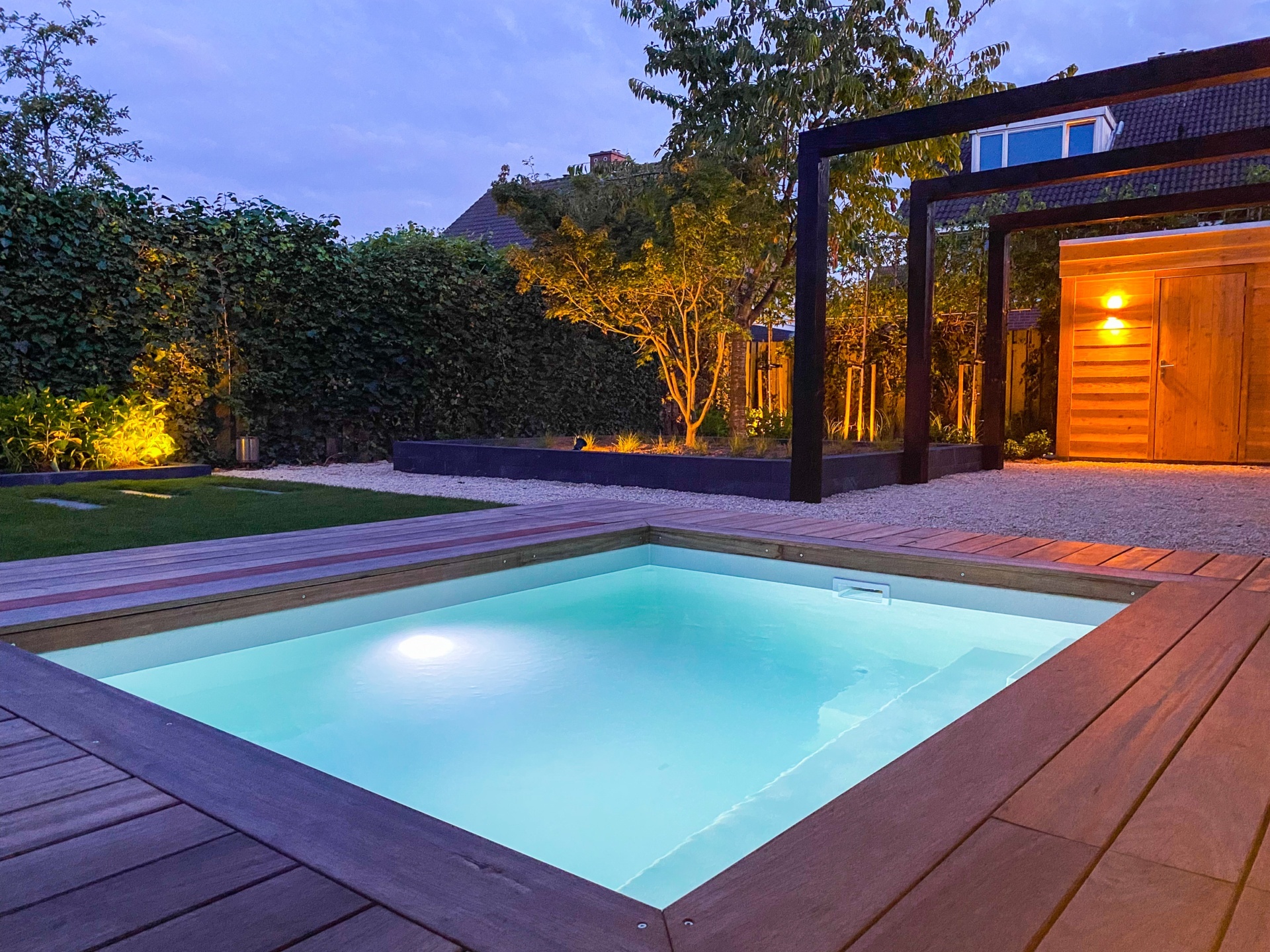 loungetuin met overkapping